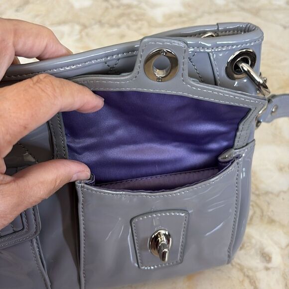 Coach Poppy Liquid Gloss Convertible Crossbody Bag Light Grey Patent Leather - Picture 15 of 16